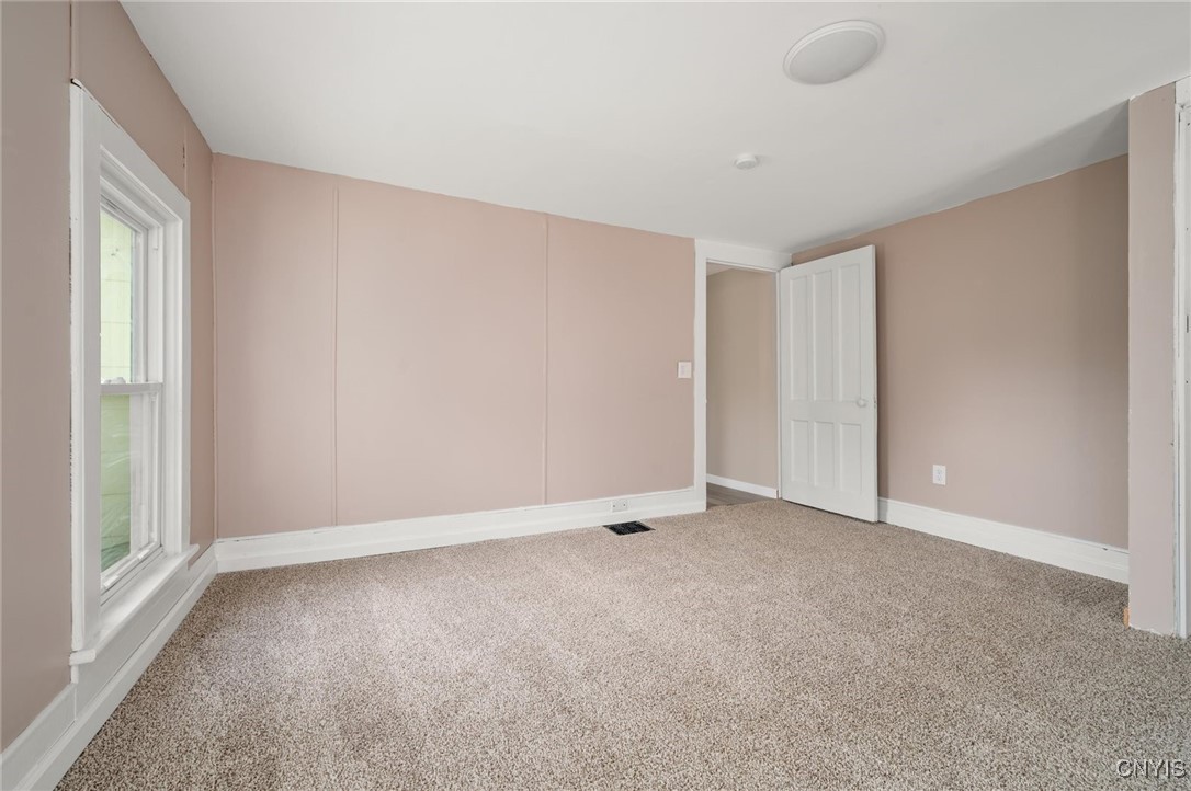 136 Osborne Street Auburn, NY 13021 - Photo 26 of 37