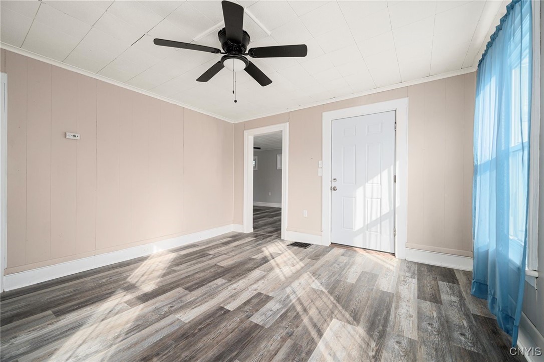 136 Osborne Street Auburn, NY 13021 - Photo 6 of 37