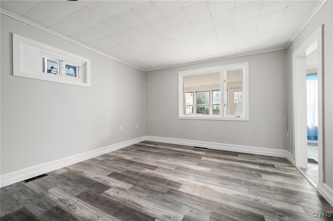 136 Osborne Street Auburn, NY 13021 - Photo 9 of 37