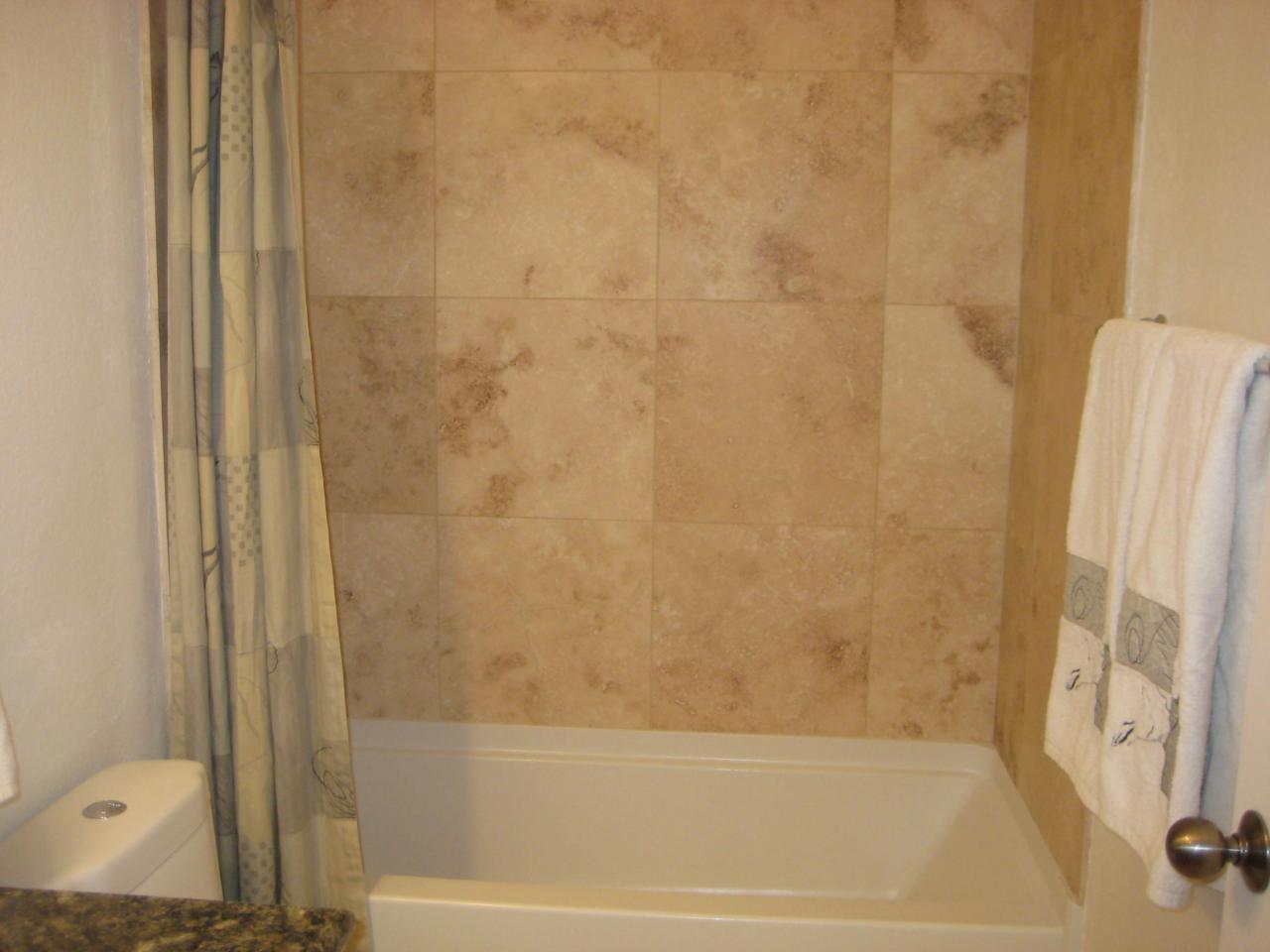 2714 East Rockledge Road Phoenix, AZ 85048 - Photo 23 of 27 guest bath tub