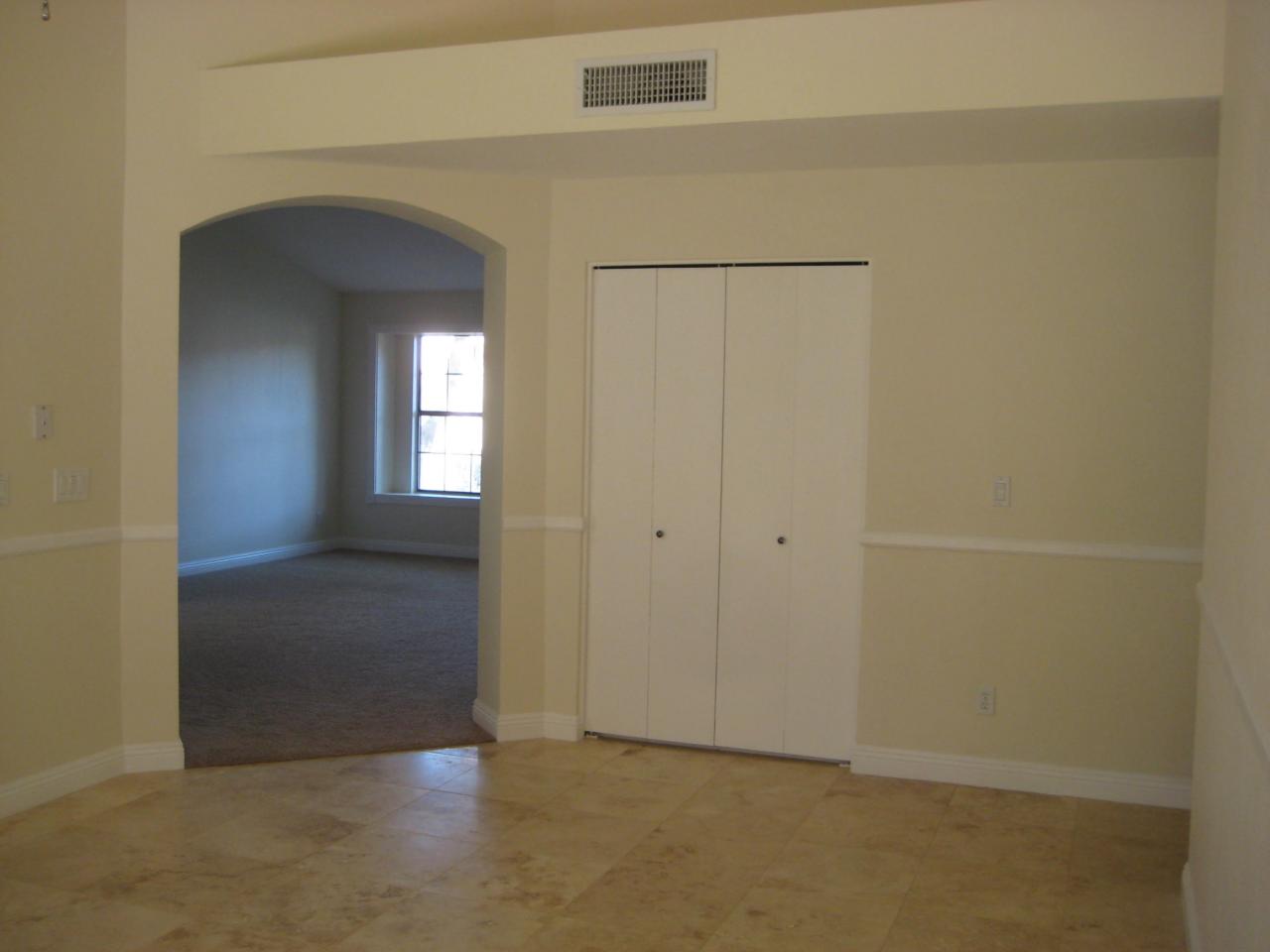 2714 East Rockledge Road Phoenix, AZ 85048 - Photo 9 of 27 family entry
