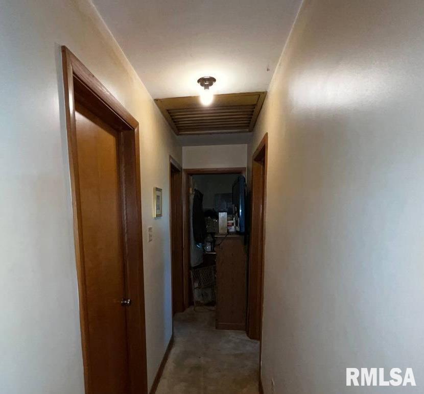 423 East Mound Road Decatur, IL 62526 - Photo 7 of 9