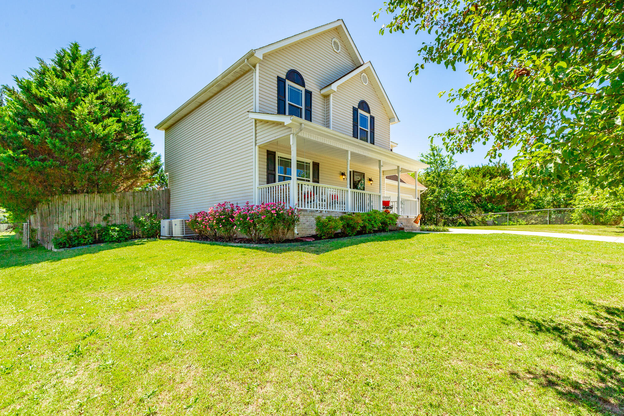 819 Spring Meadows Drive Ringgold, GA 30736 - Photo 6 of 110 819 Spring Meadows Drive HD-111