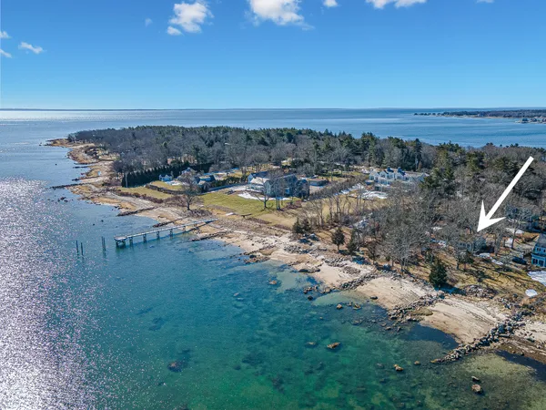 $899,950 | 16 Spinnaker Lane, Marion, MA 02738