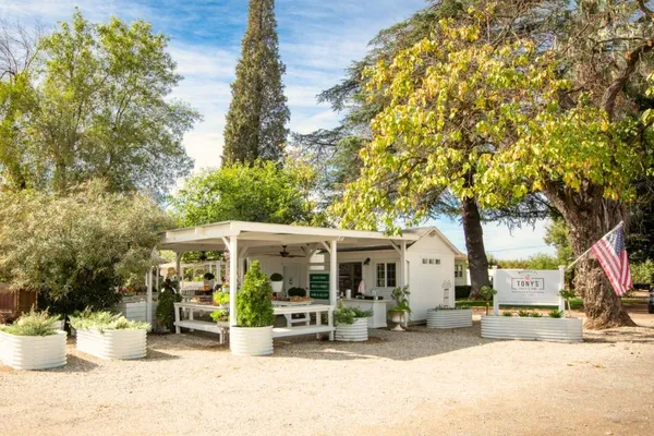 $725,000 | 10464 Highway 70, Marysville, CA 95901