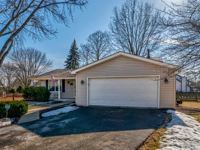 $519,000 | 1126 Starlite Court, Naperville, IL 60564