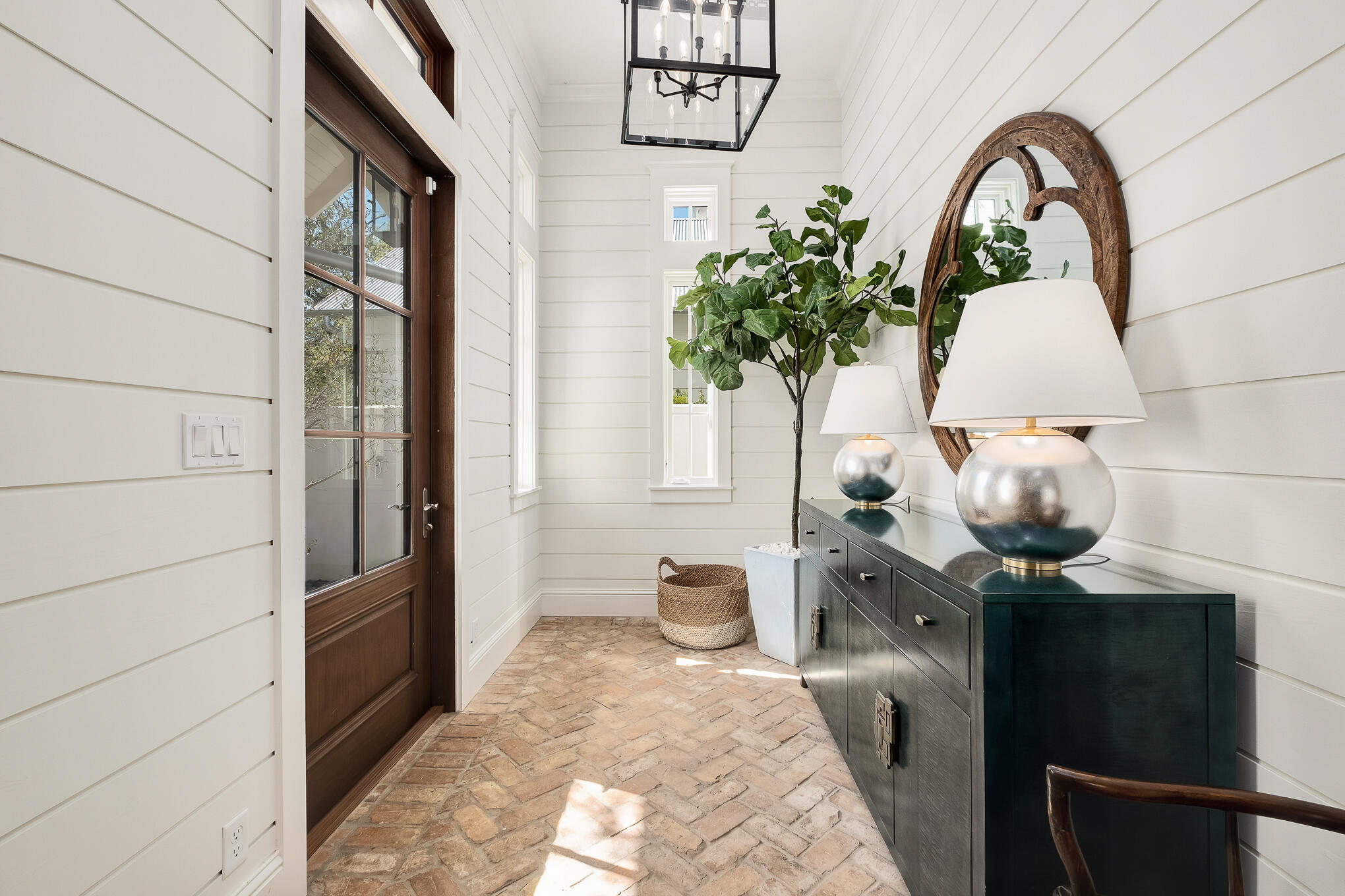 29 Bennett Santa Rosa Beach, FL 32459 - Photo 5 of 78 a room with painting on the wall and a potted plant