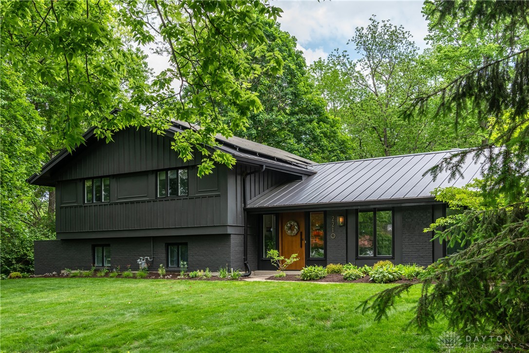 2210 Ridgeway Road Oakwood, OH 45419 - Photo 1 of 85