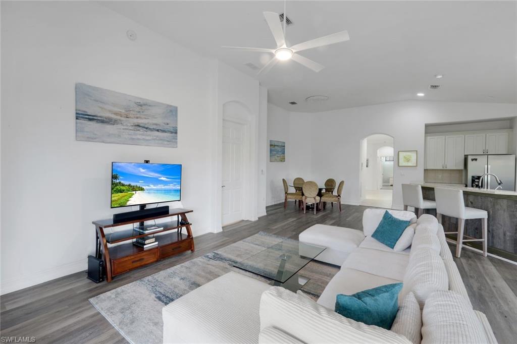 1277 Rialto Way, Unit 201 Naples, FL 34114 - Photo 4 of 47