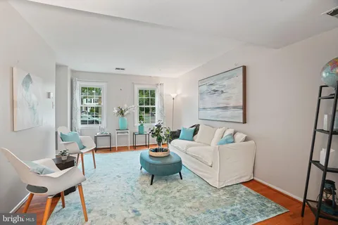 $555,000 | 5 Ingleside Court, Rockville, MD 20850