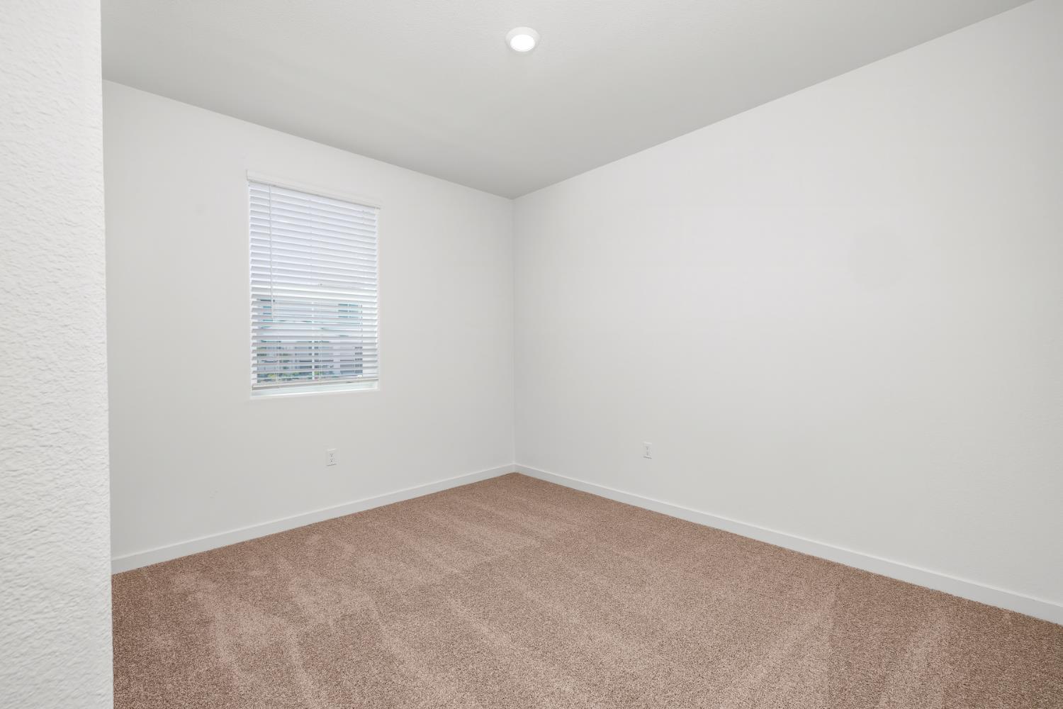 2199 Nicklaus Drive Linda, CA 95901 - Photo 11 of 16 an empty room with a window