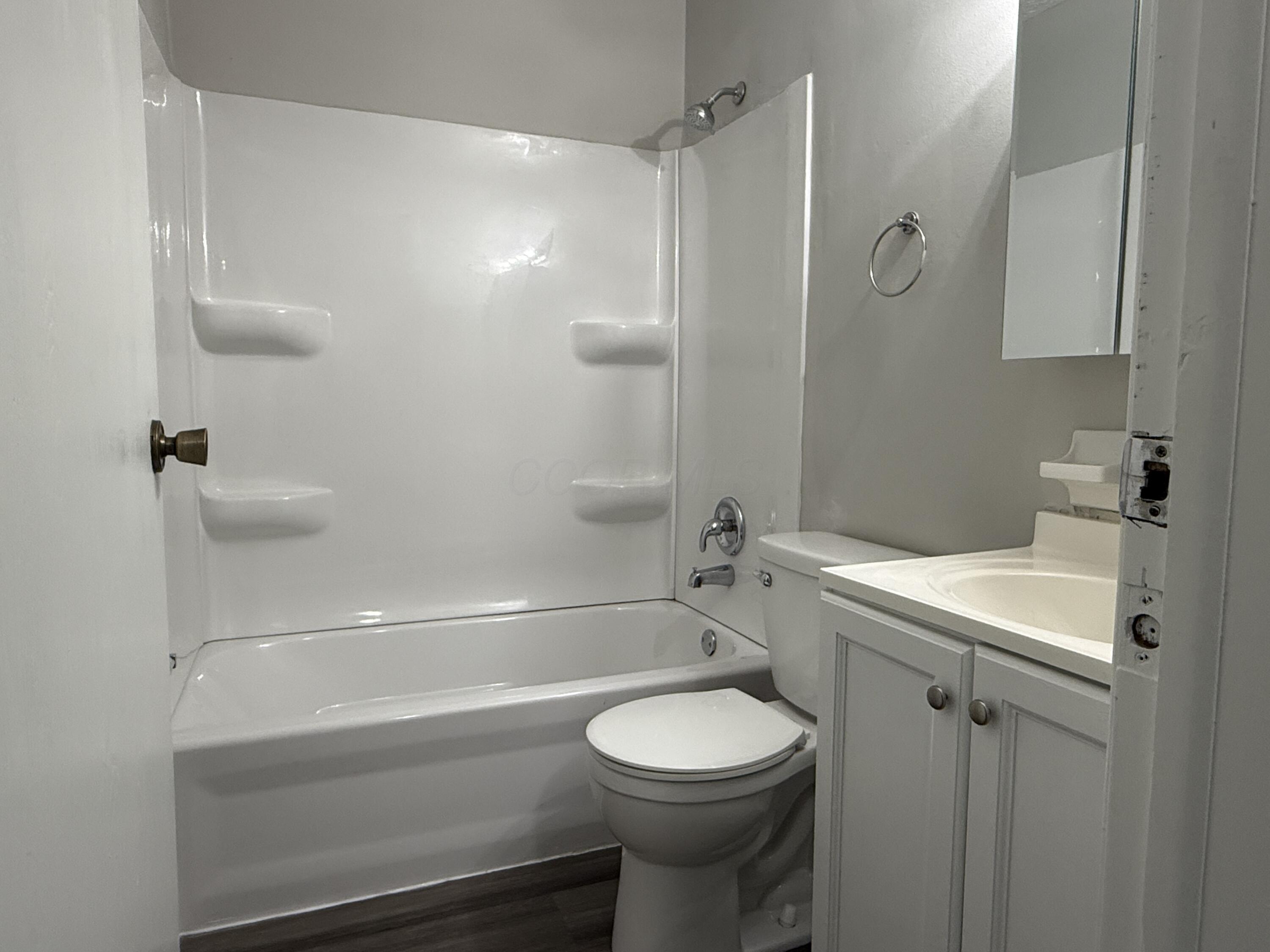2084 Brookfield Road Columbus, OH 43229 - Photo 14 of 16 15 IMG_4341