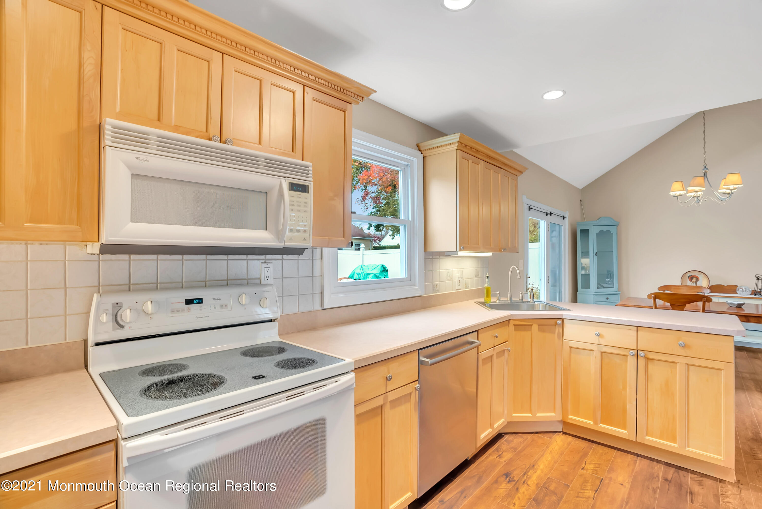 31 Weldon Road Matawan, NJ 07747 - Photo 14 of 45 026_mjb06669