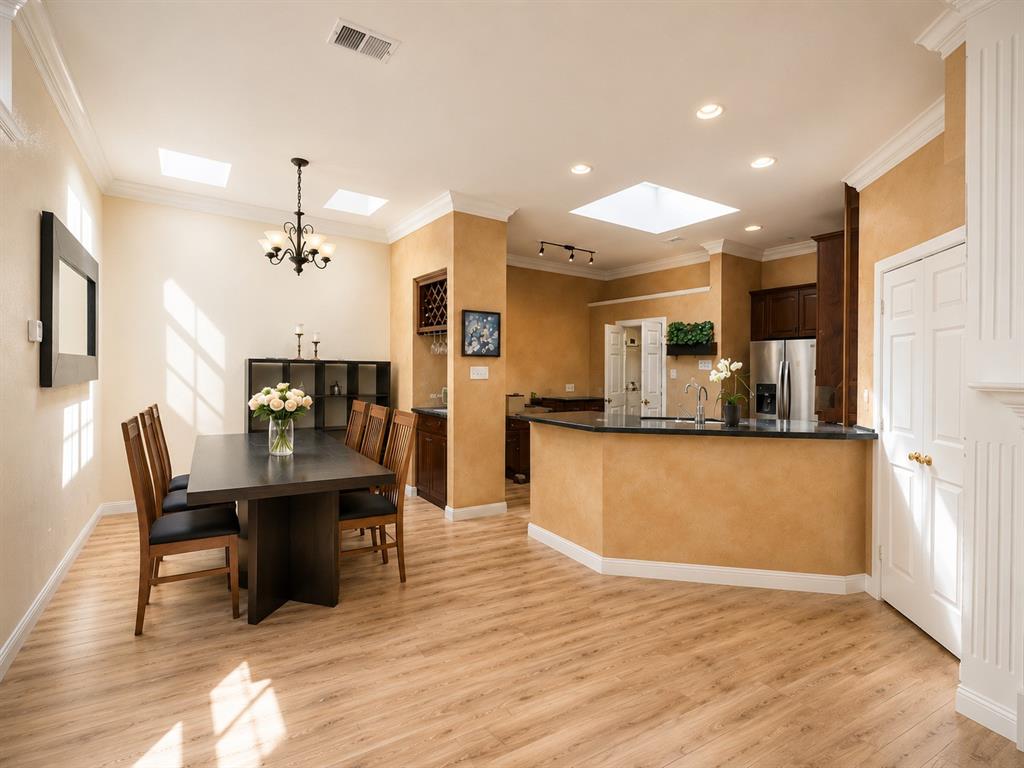 8708 Wellington Road Irving, TX 75063 - Photo 4 of 20
