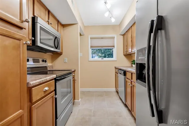 $299,000 | 9044 West Swan Circle, Brentwood, MO 63144