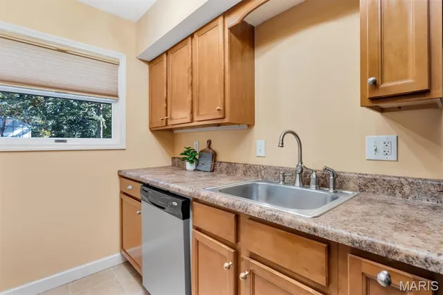 $299,000 | 9044 West Swan Circle, Brentwood, MO 63144