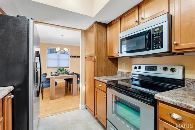 $299,000 | 9044 West Swan Circle, Brentwood, MO 63144