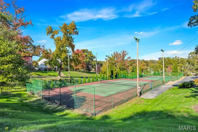 $299,000 | 9044 West Swan Circle, Brentwood, MO 63144