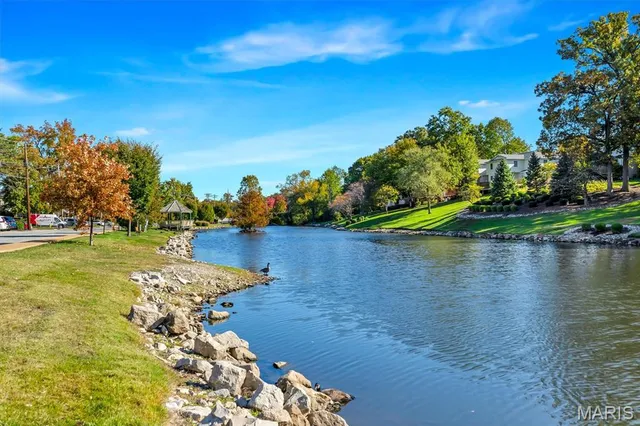 $299,000 | 9044 West Swan Circle, Brentwood, MO 63144