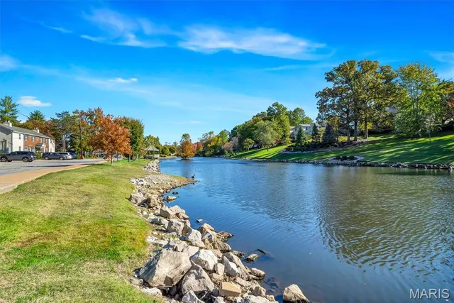 $299,000 | 9044 West Swan Circle, Brentwood, MO 63144