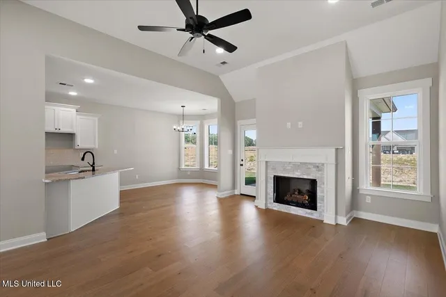 $366,900 | 804 Coahoma Court, Nesbit, MS 38651