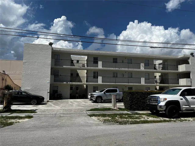 $2,000 | 928 Southwest 30th Avenue, Unit 11, Miami, FL 33135