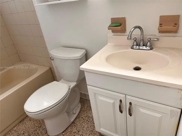 $2,000 | 928 Southwest 30th Avenue, Unit 11, Miami, FL 33135