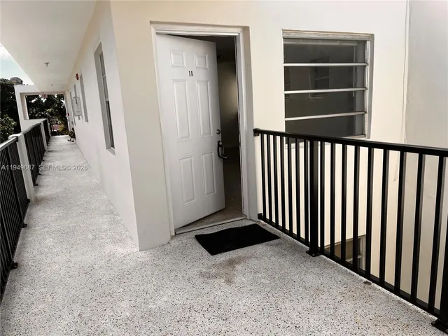 $2,000 | 928 Southwest 30th Avenue, Unit 11, Miami, FL 33135
