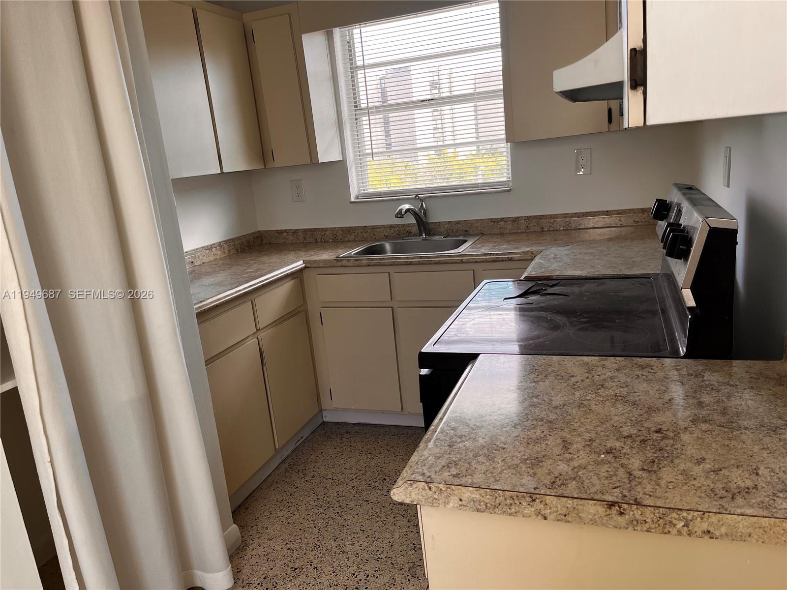 928 Southwest 30th Avenue, Unit 11 Miami, FL 33135 - Photo 9 of 22