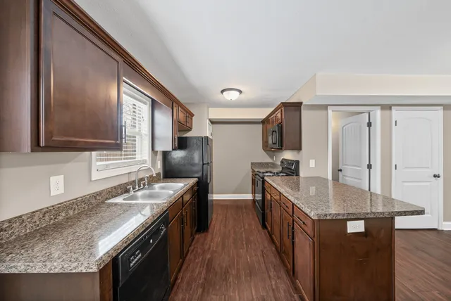 $1,150 | 1761 Spring Water Drive, Unit B, Clarksville, TN 37040