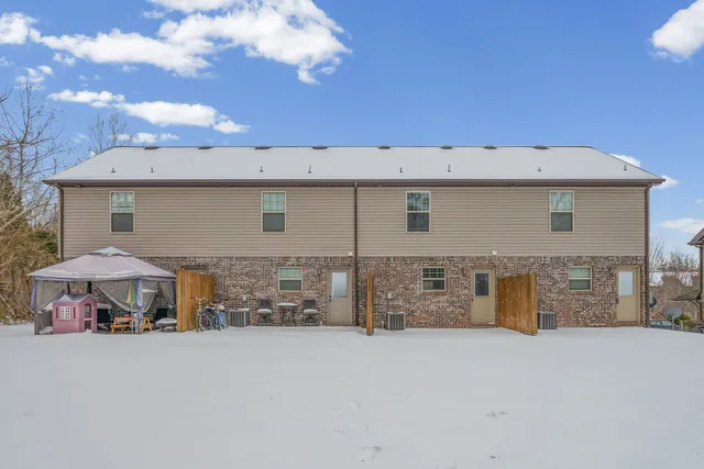 $1,150 | 1761 Spring Water Drive, Unit B, Clarksville, TN 37040