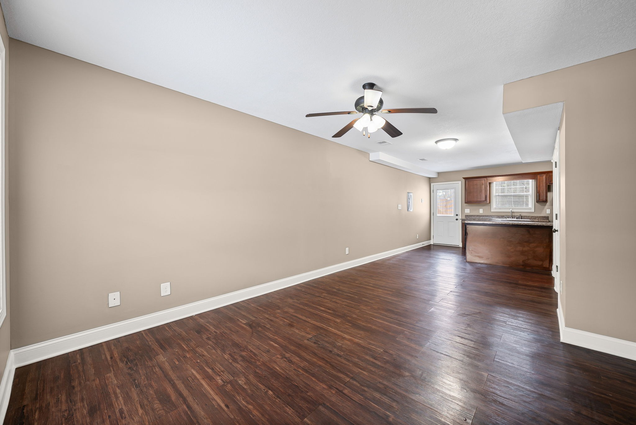 1761 Spring Water Drive, Unit B Clarksville, TN 37040 - Photo 4 of 28