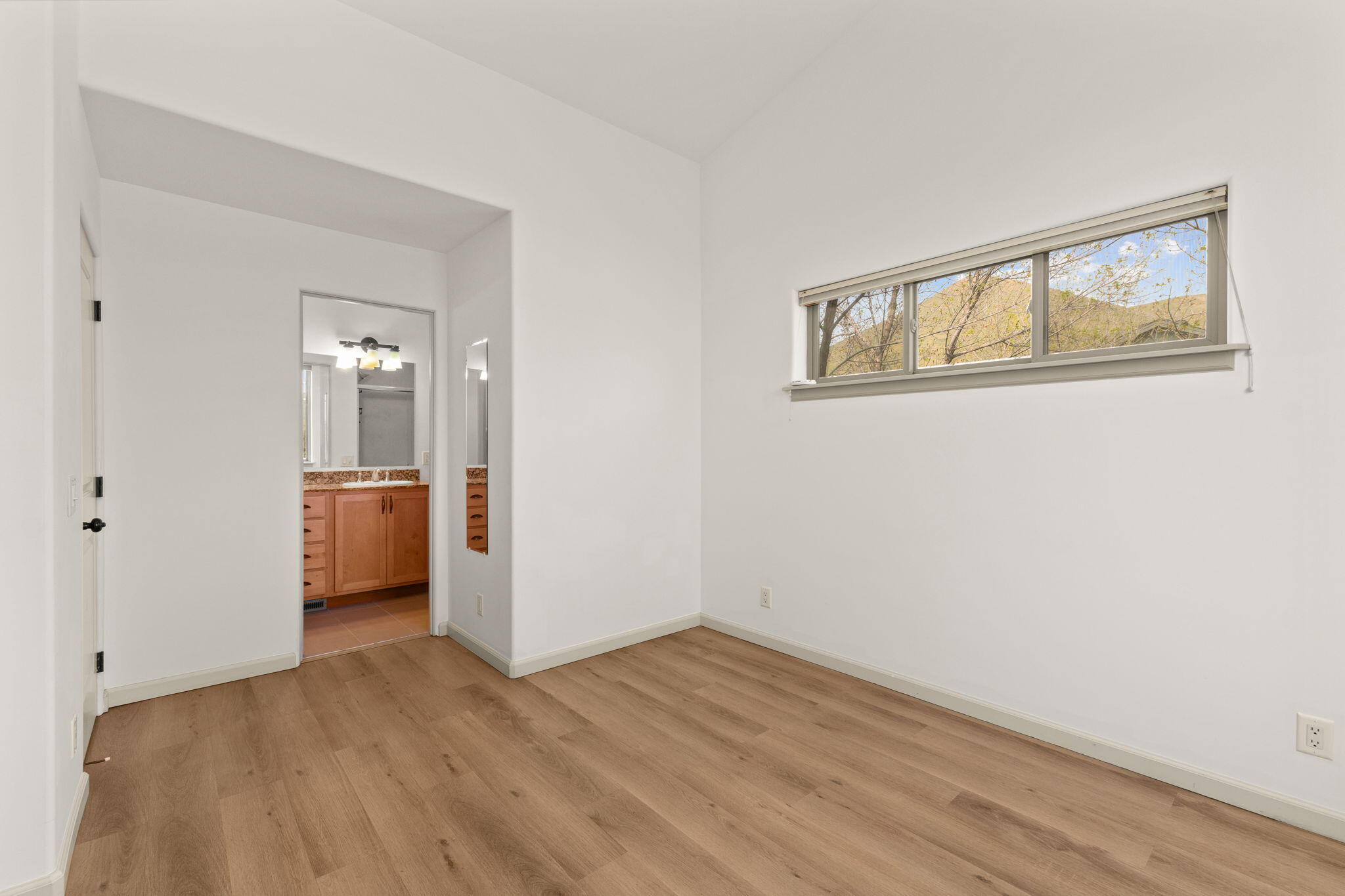 861 Countryside Boulevard Hailey, ID 83333 - Photo 11 of 29 Primary Bedroom