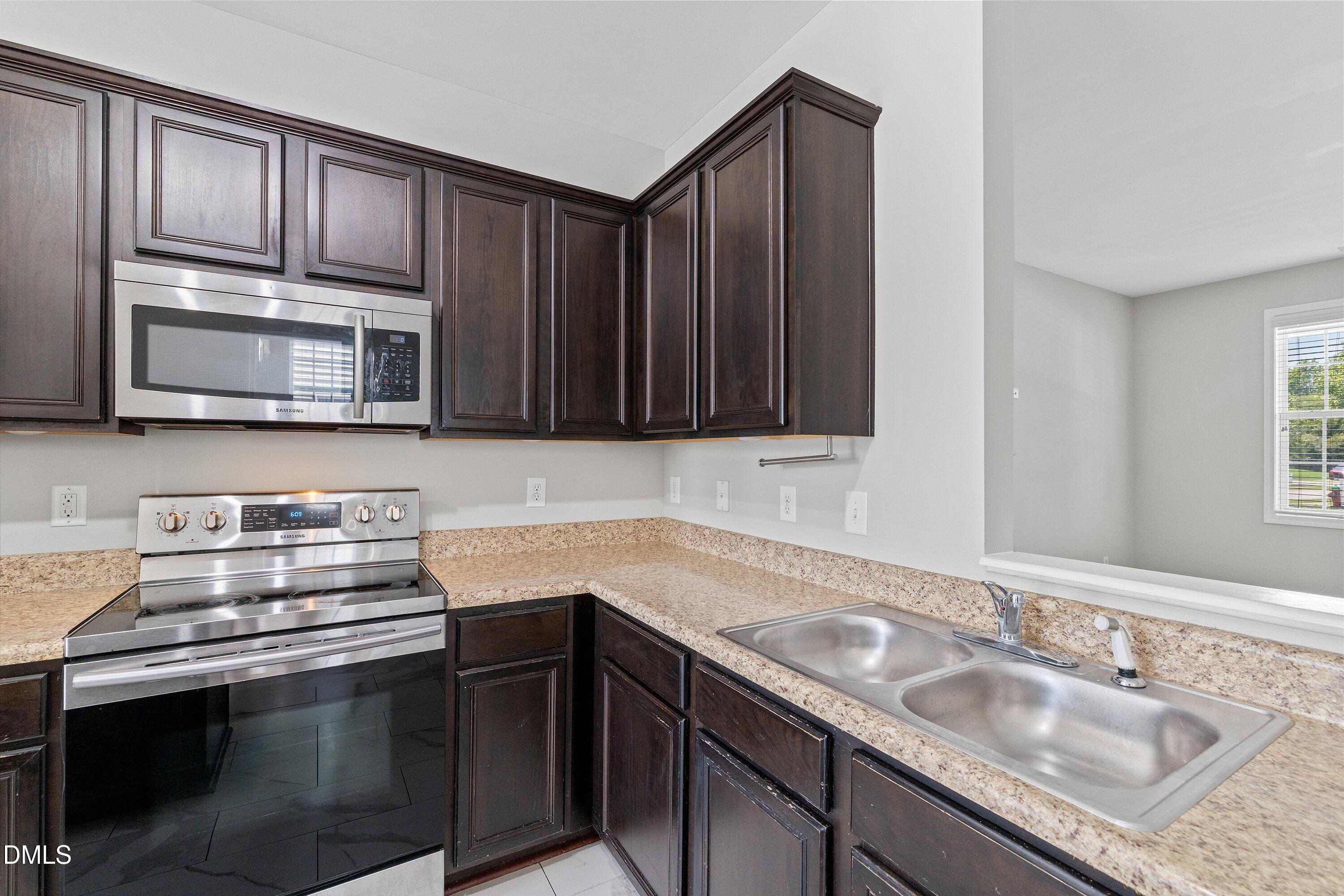 123 Scotch Bonnet Ridge Clayton, NC 27520 - Photo 11 of 41 18-123 Scotch Bonnet Ridge_0282