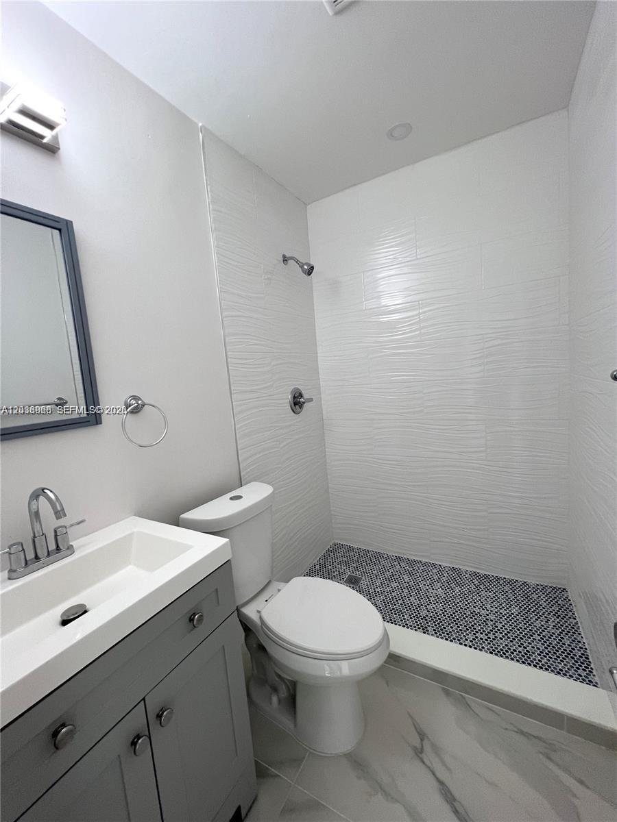 31 Southwest 67th Court, Unit 1 Miami, FL 33144 - Photo 3 of 6