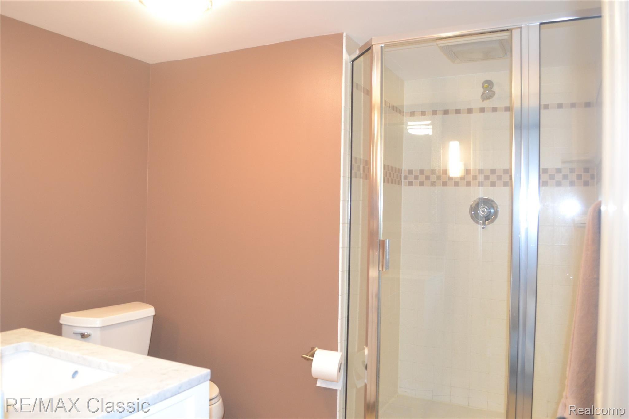 3730 Sleeth Road Commerce Township, MI 48382 - Photo 41 of 59 Full Bath