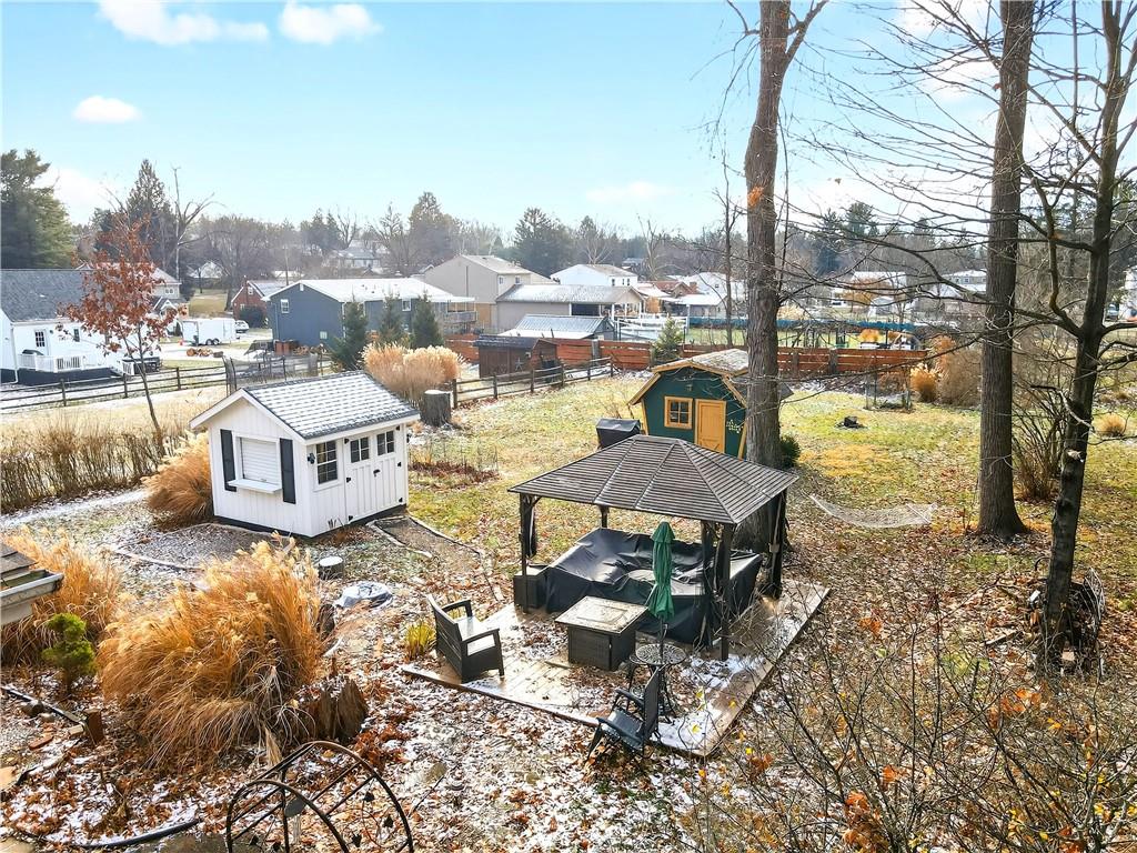 205 Hartle Road Glenshaw, PA 15116 - Photo 3 of 36