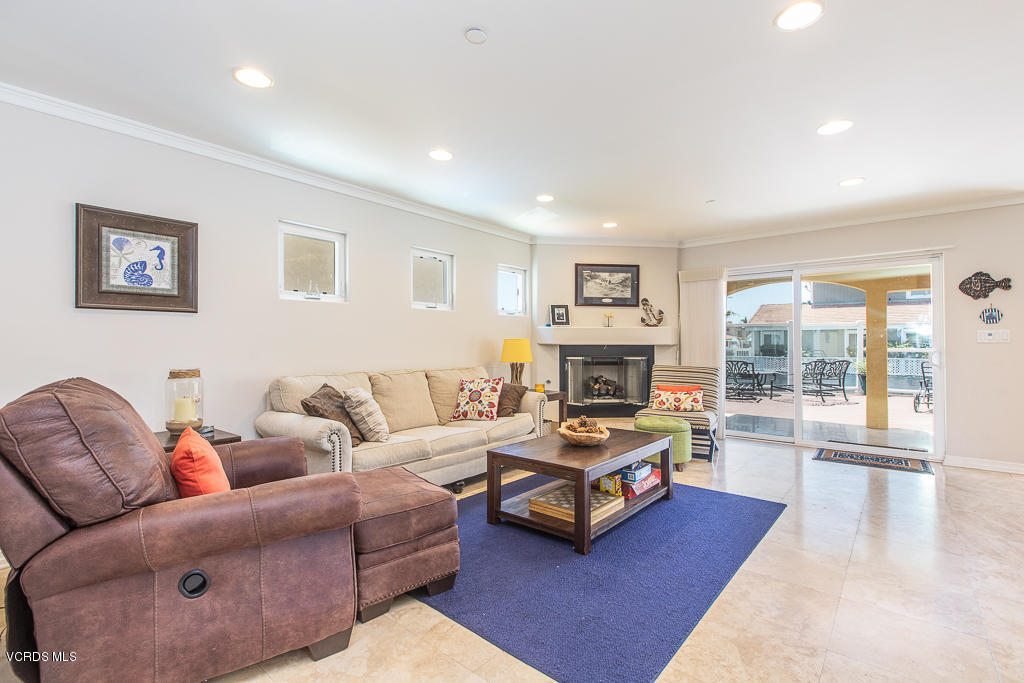 2011 Peninsula Road Oxnard, CA 93035 - Photo 8 of 46 2011 Peninsula Road - HsH Prod.-29
