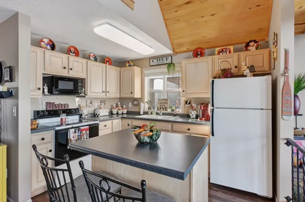 $599,900 | 2666 North Lake Miltona Drive Northeast, Miltona, MN 56354