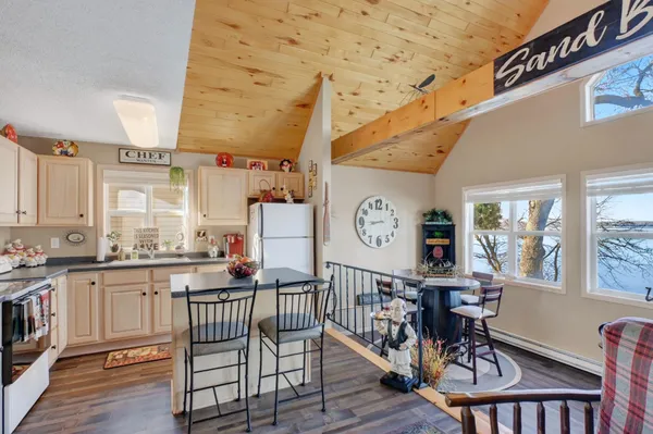 $599,900 | 2666 North Lake Miltona Drive Northeast, Miltona, MN 56354