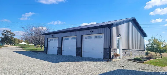 $520,000 | 7739 North 1000 East, Montgomery, IN 47558