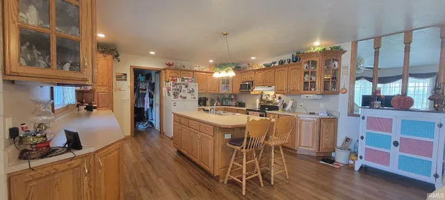 $520,000 | 7739 North 1000 East, Montgomery, IN 47558