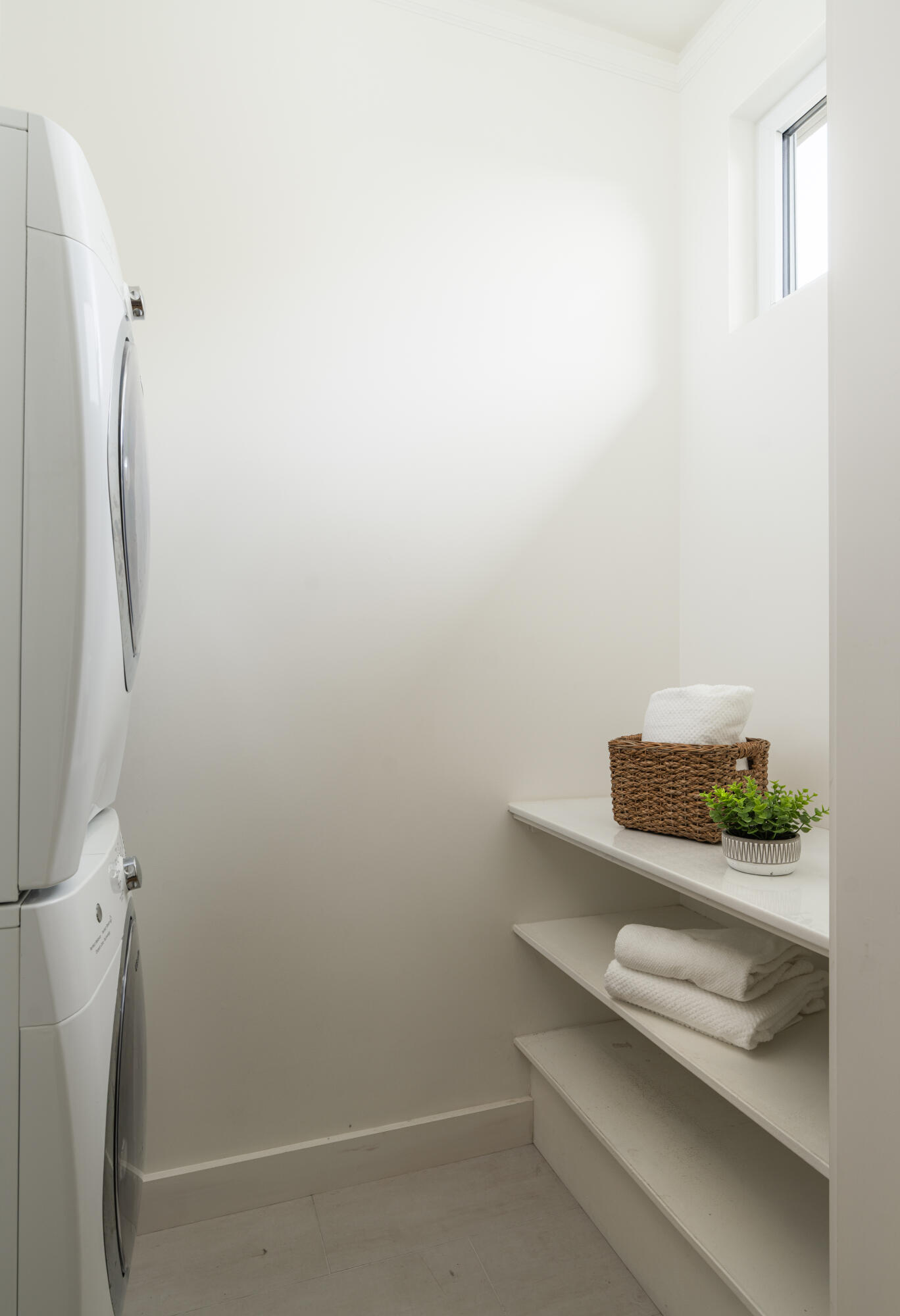626 Sea Ranch Drive Santa Barbara, CA 93109 - Photo 31 of 38 a bathroom with a sink and vanity