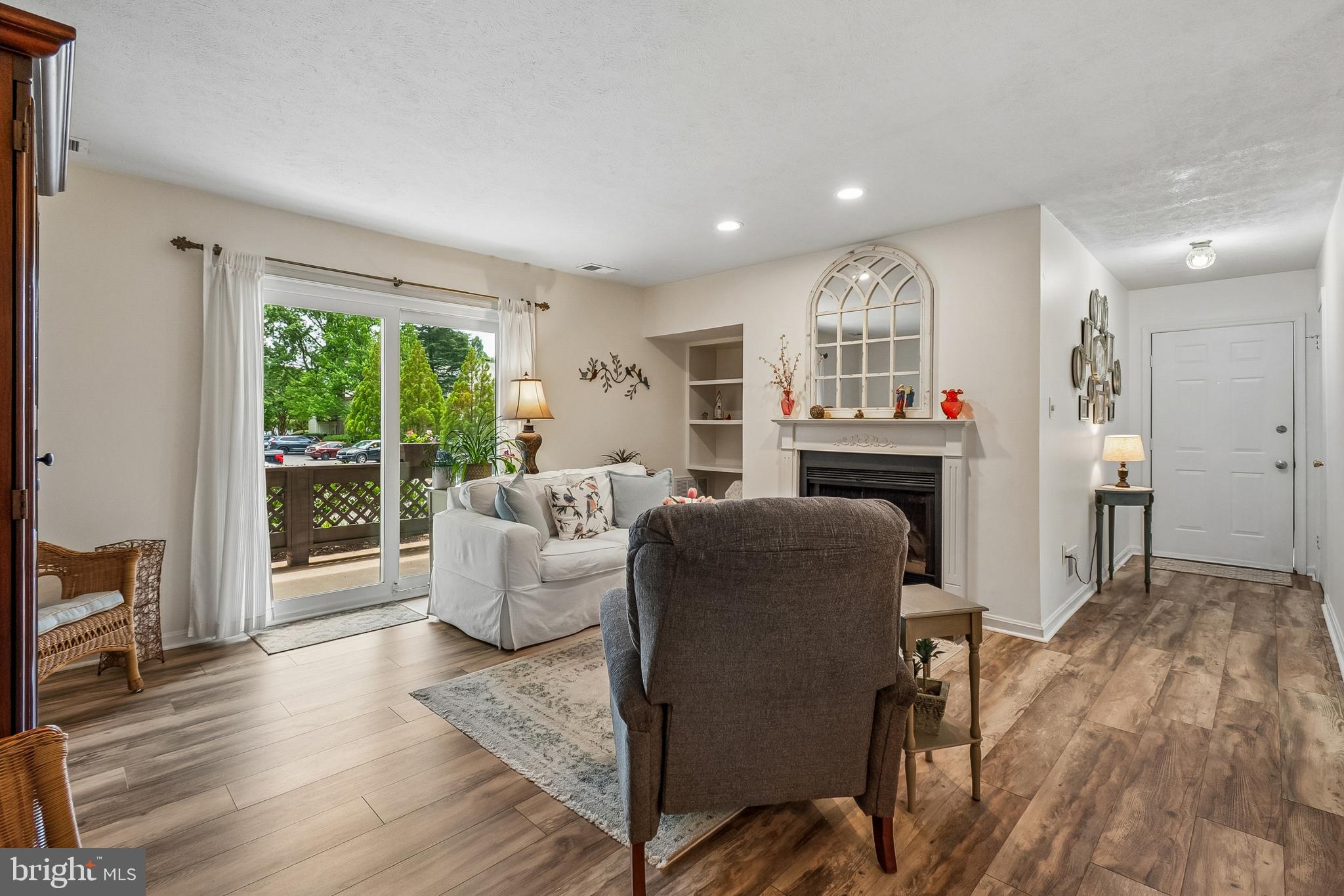 10090 Oakton Terrace Road Oakton, VA 22124 - Photo 10 of 23