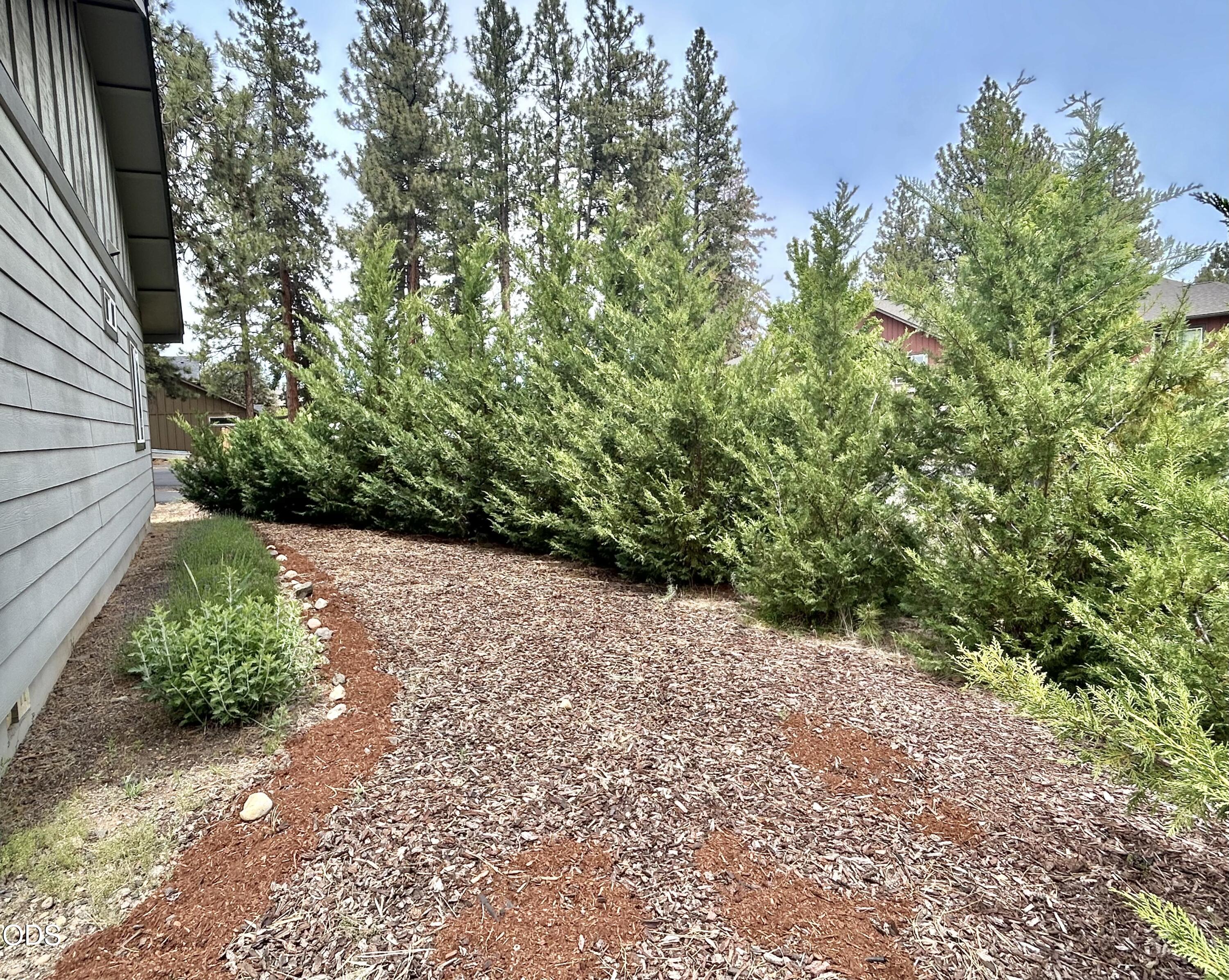 412 North Desert Rose Loop Sisters, OR 97759 - Photo 15 of 16