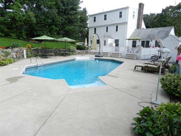 12 Powder House Rd Extension Medford, MA 02155 - Photo 17 of 20