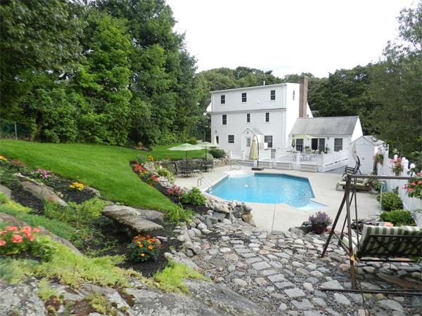 12 Powder House Rd Extension Medford, MA 02155 - Photo 10 of 20