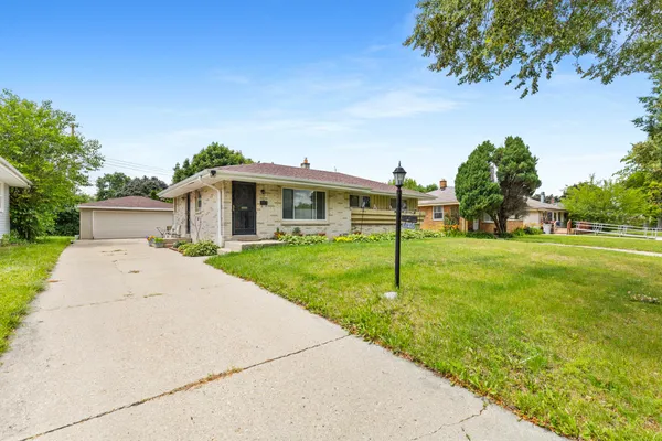 $212,000 | 5737 North 80th Street, Milwaukee, WI 53218
