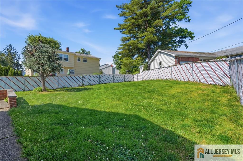 11 Reo Court Colonia, NJ 07067 - Photo 29 of 33