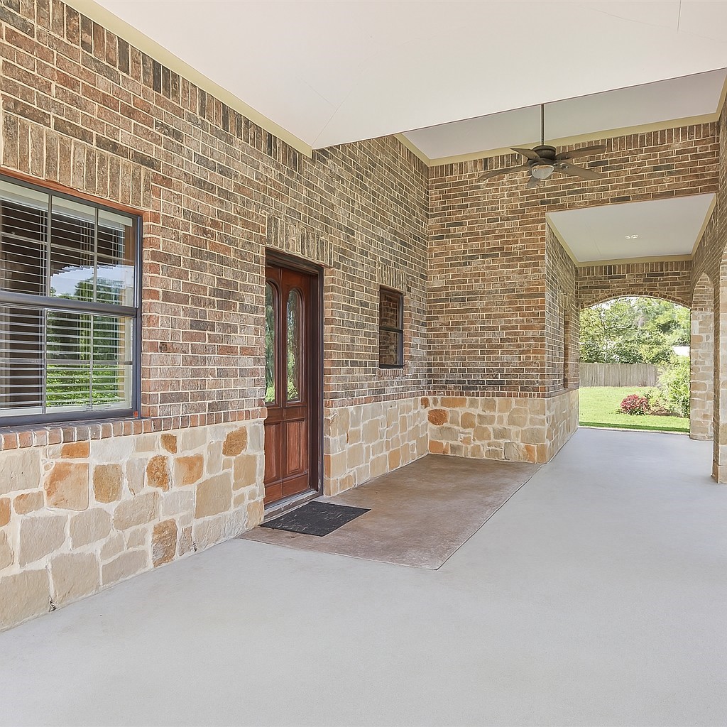 15123 Lindstrom Road Crosby, TX 77532 - Photo 11 of 39 a view of empty room with windows